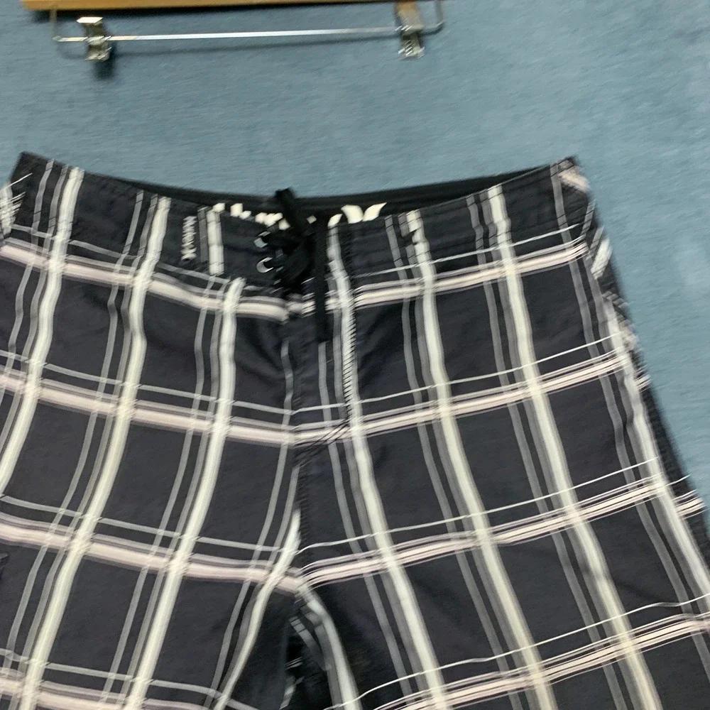 Hurley Board Shorts Mens 36W Black Plaid Comfort Cargo Pockets Logo Surfing